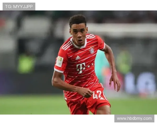 穆西亚拉：从金童奖竞争者到欧洲顶级中场的成长路径解析