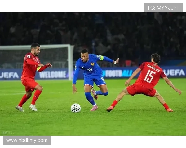 姆巴佩对阵欧洲顶级后卫表现解析：突破与压制能力评估